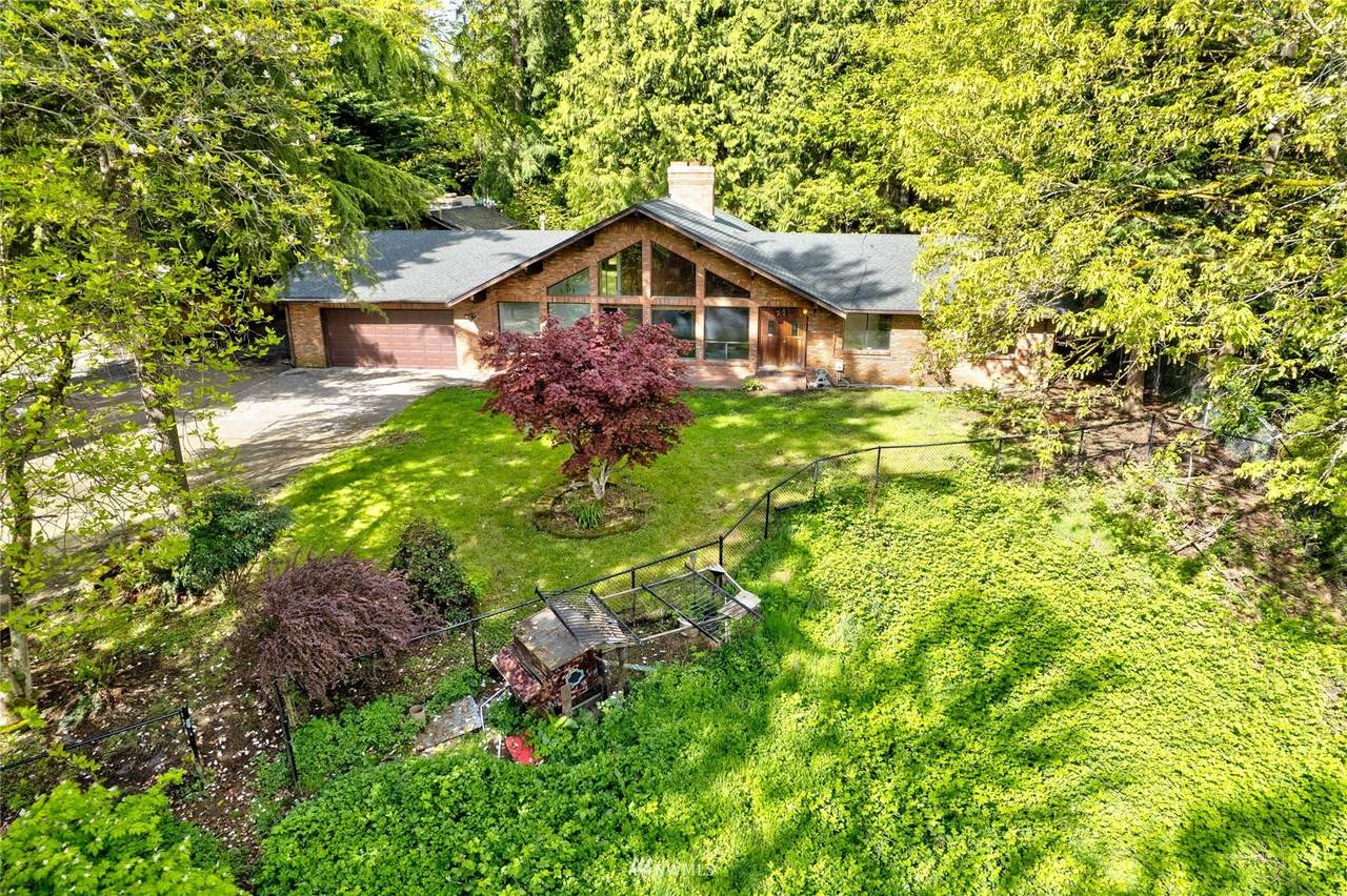 12713 184th Avenue - Photo 1