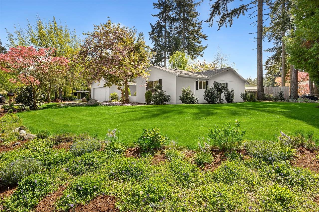 8520 49th Street - Photo 1