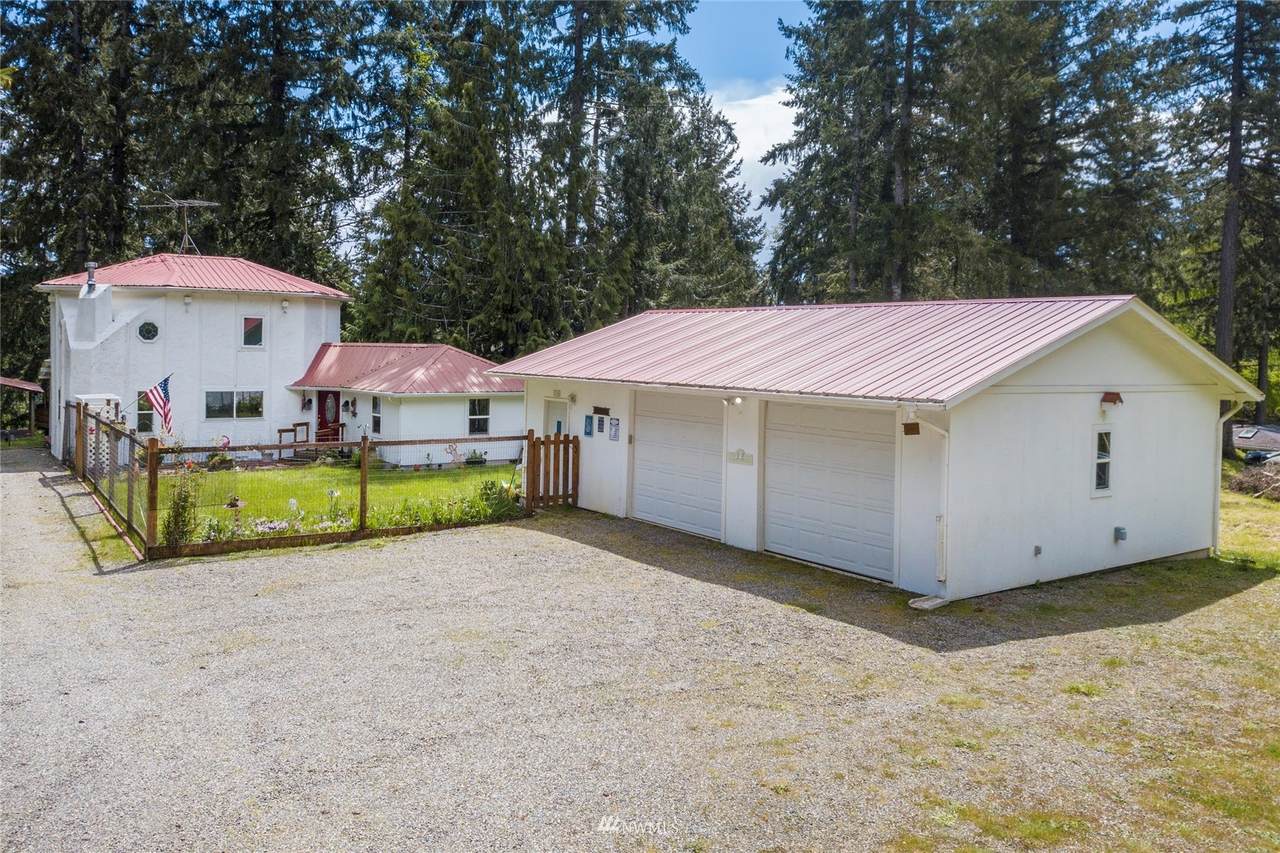817 Madrona Boulevard - Photo 1