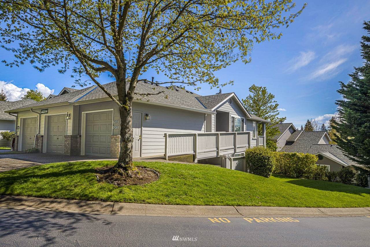 4204 Fieldstone Drive - Photo 1