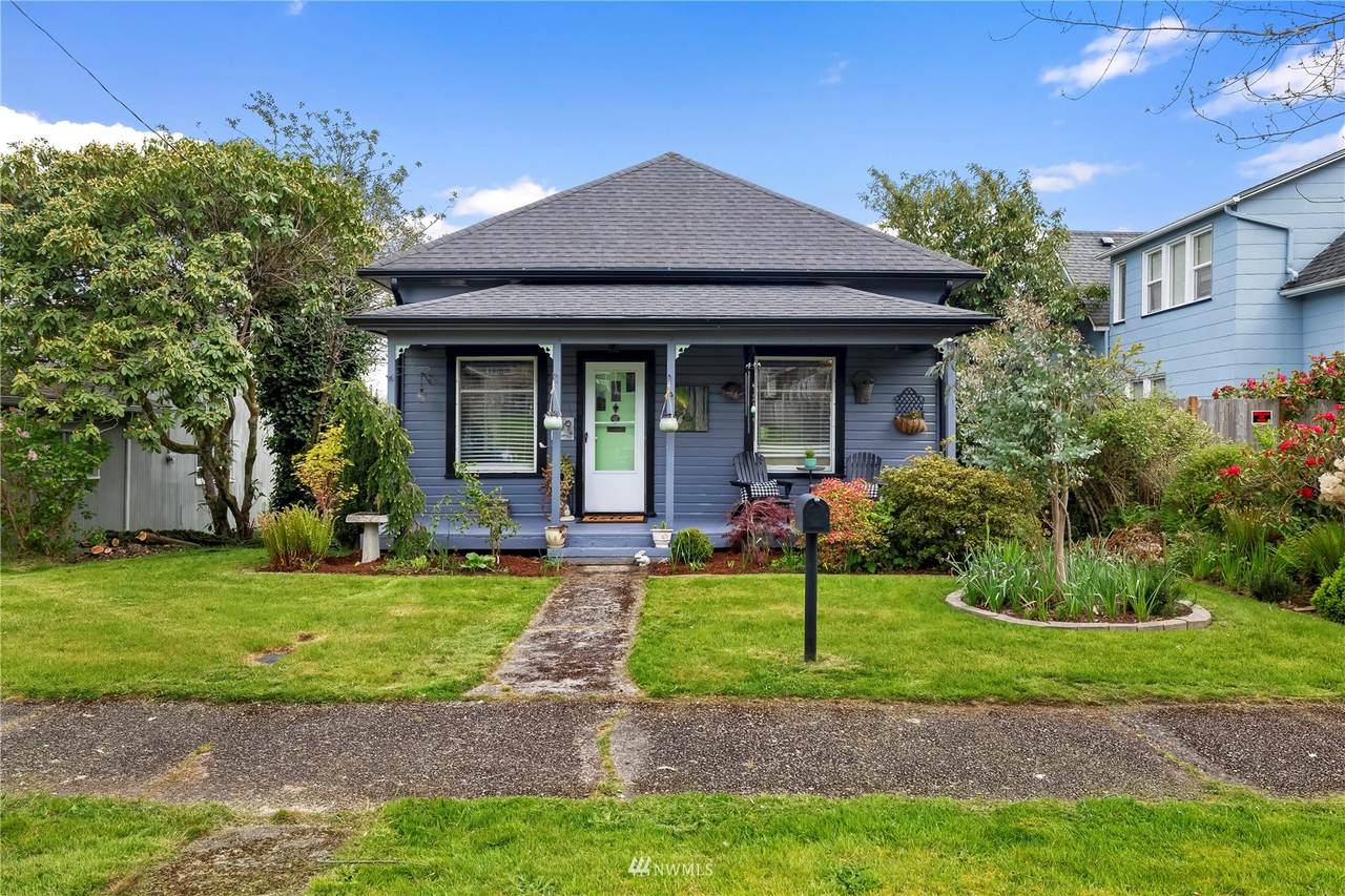 109 6th Street - Photo 1