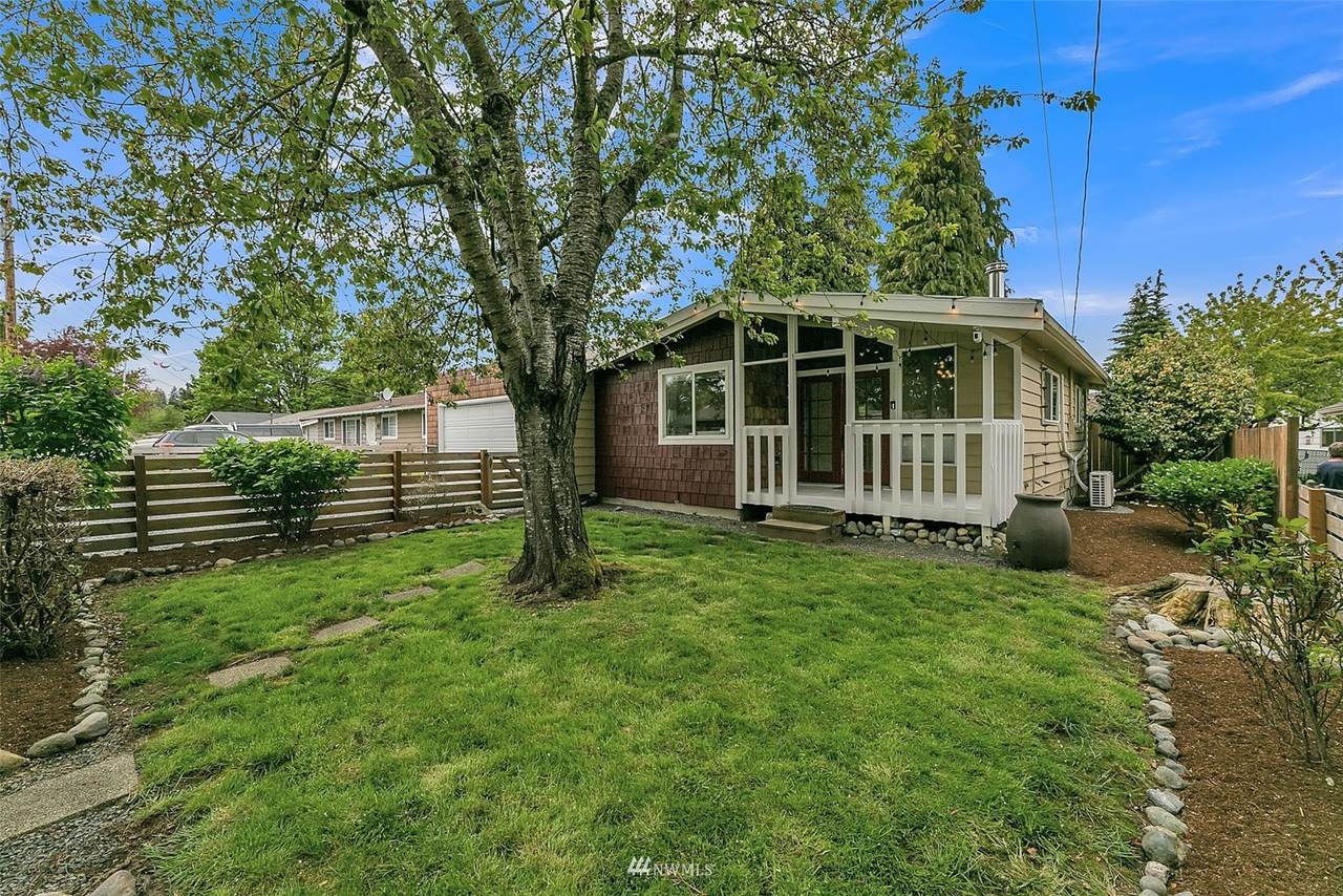 727 53rd Street - Photo 1