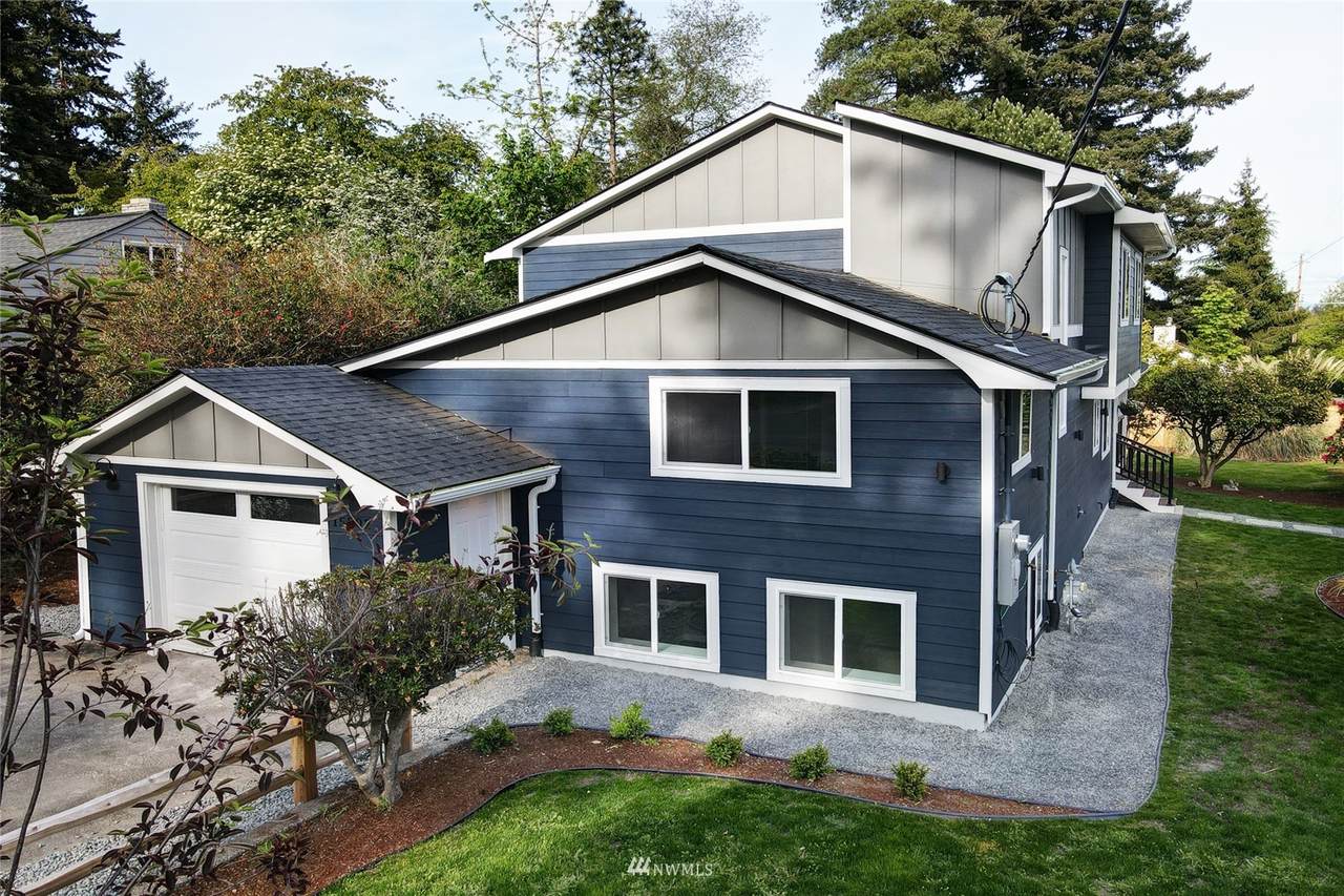 15502 Interlake Avenue - Photo 1