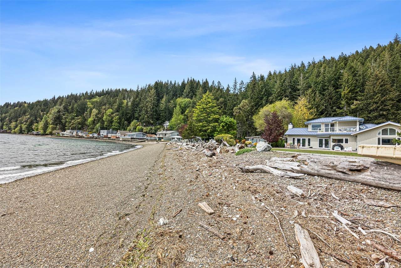 17061 North Shore Road - Photo 1