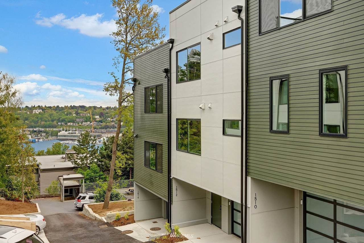 1512 5th Avenue - Photo 1