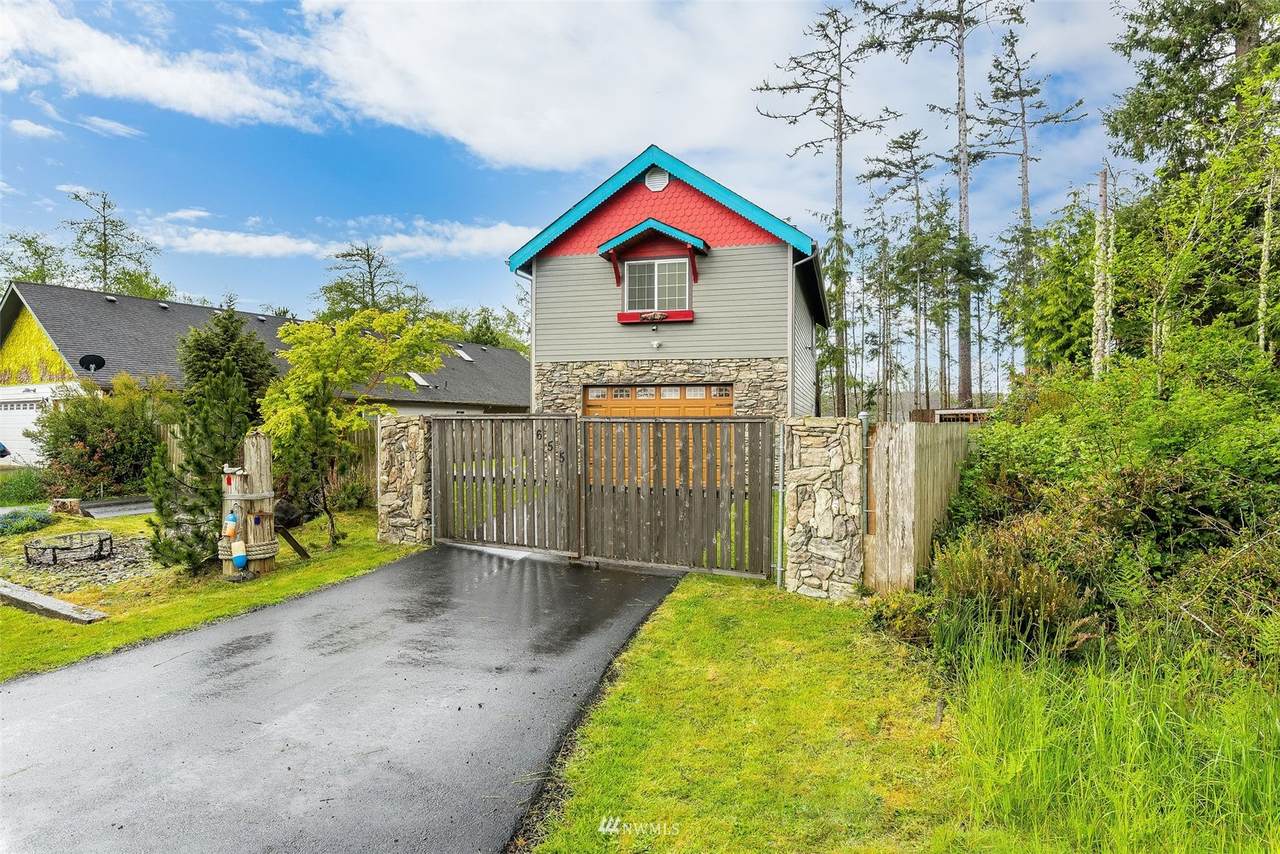 655 Duck Lake Drive - Photo 1