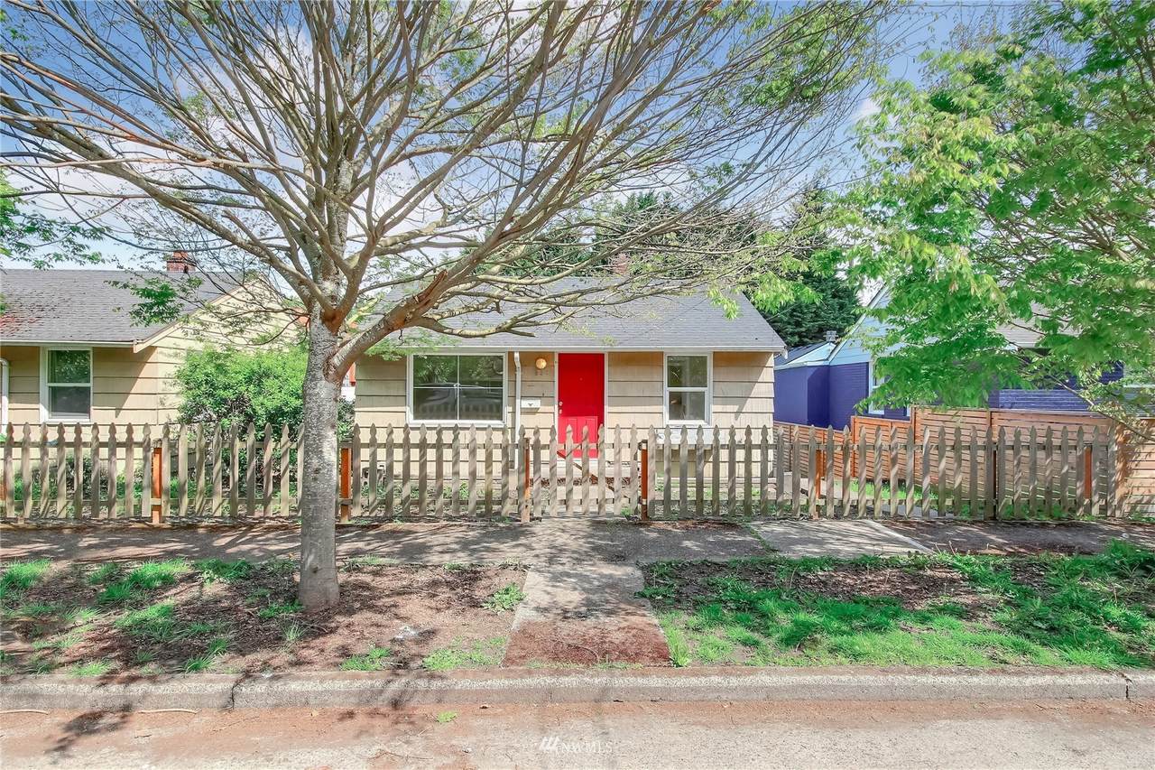 552 Donovan Street - Photo 1