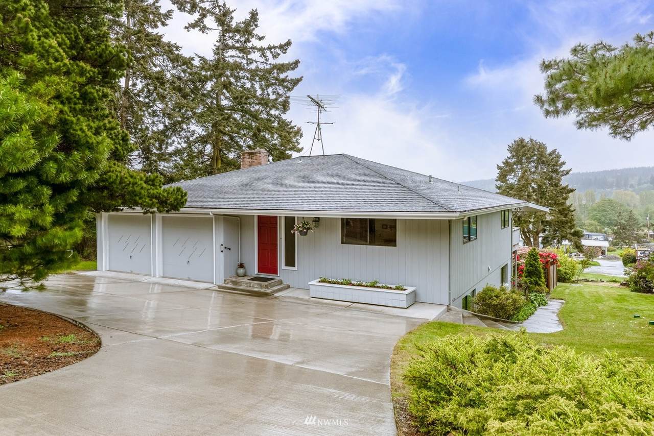 818 Hawk Lane - Photo 1