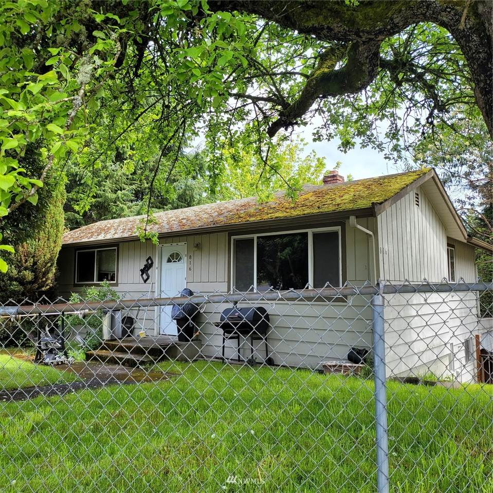 816 130th Street - Photo 1