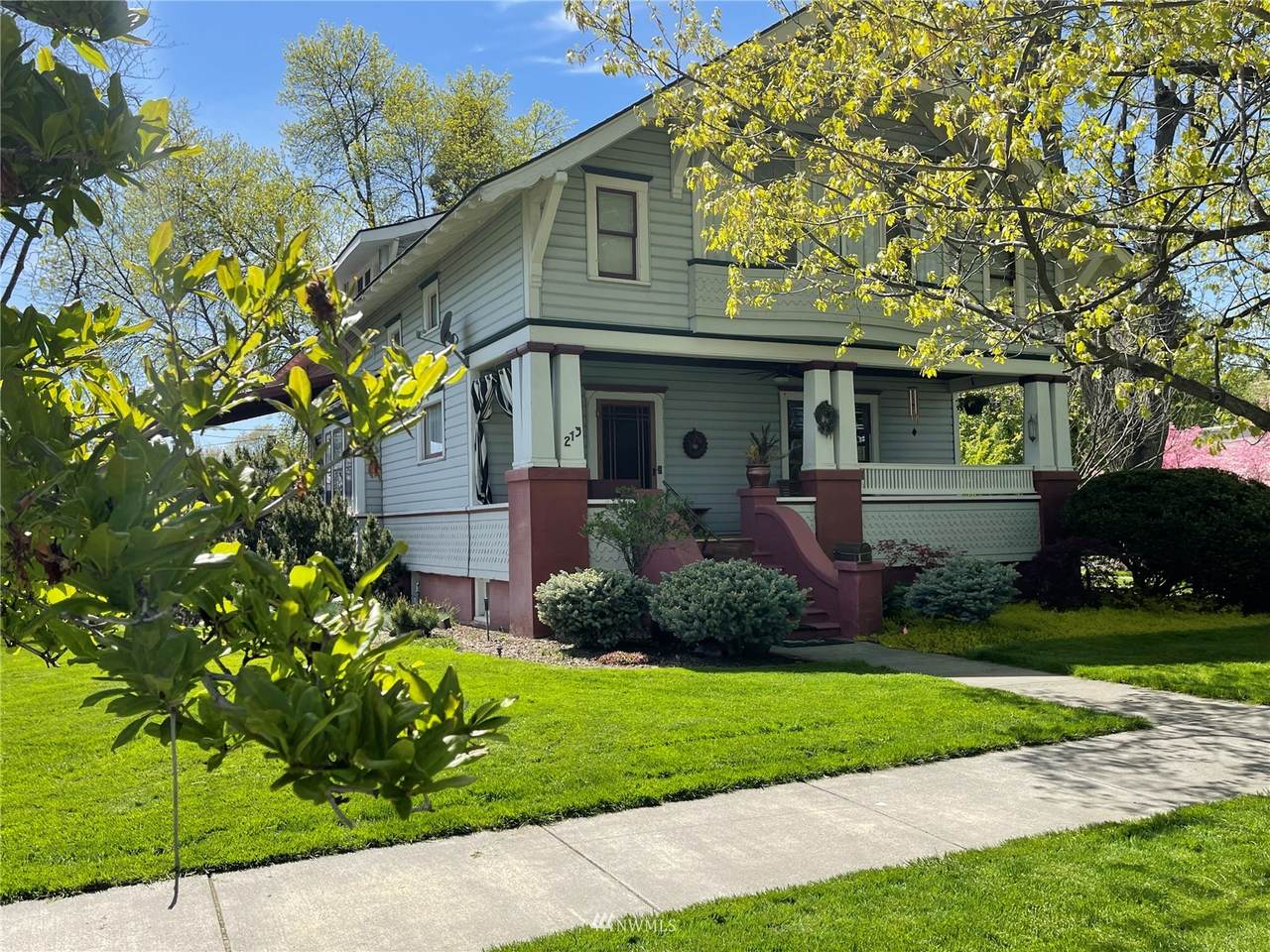 213 2nd Street - Photo 1