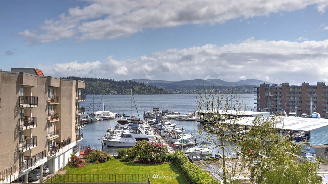 9030 Seward Park Avenue - Photo 1