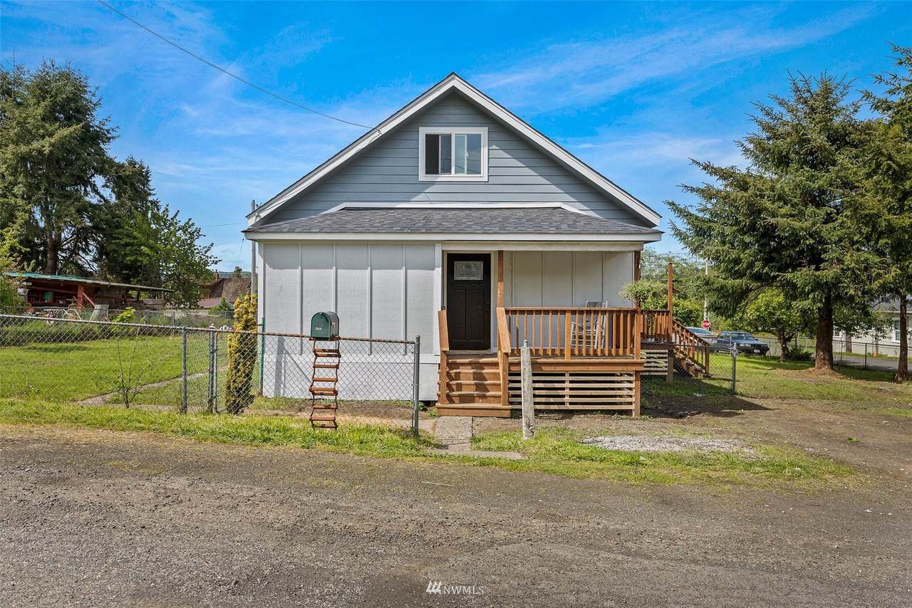 2048 Williams Street - Photo 1