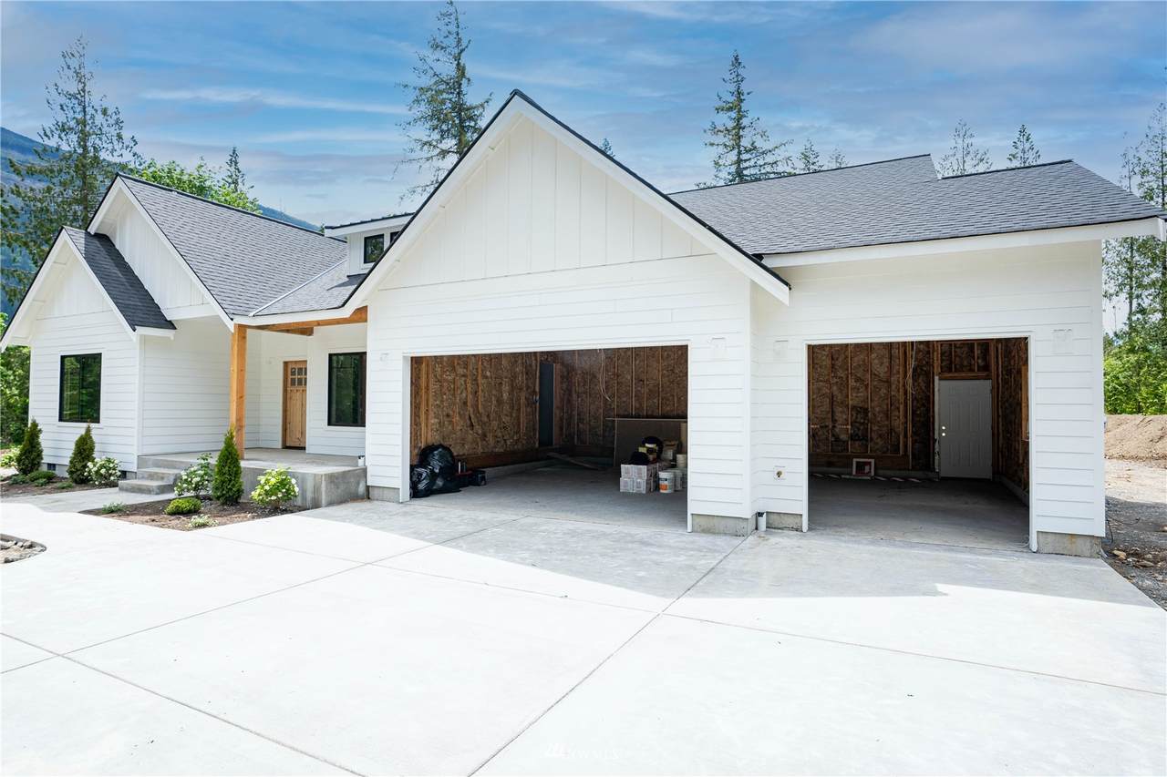 8642 Pinelli Road - Photo 1