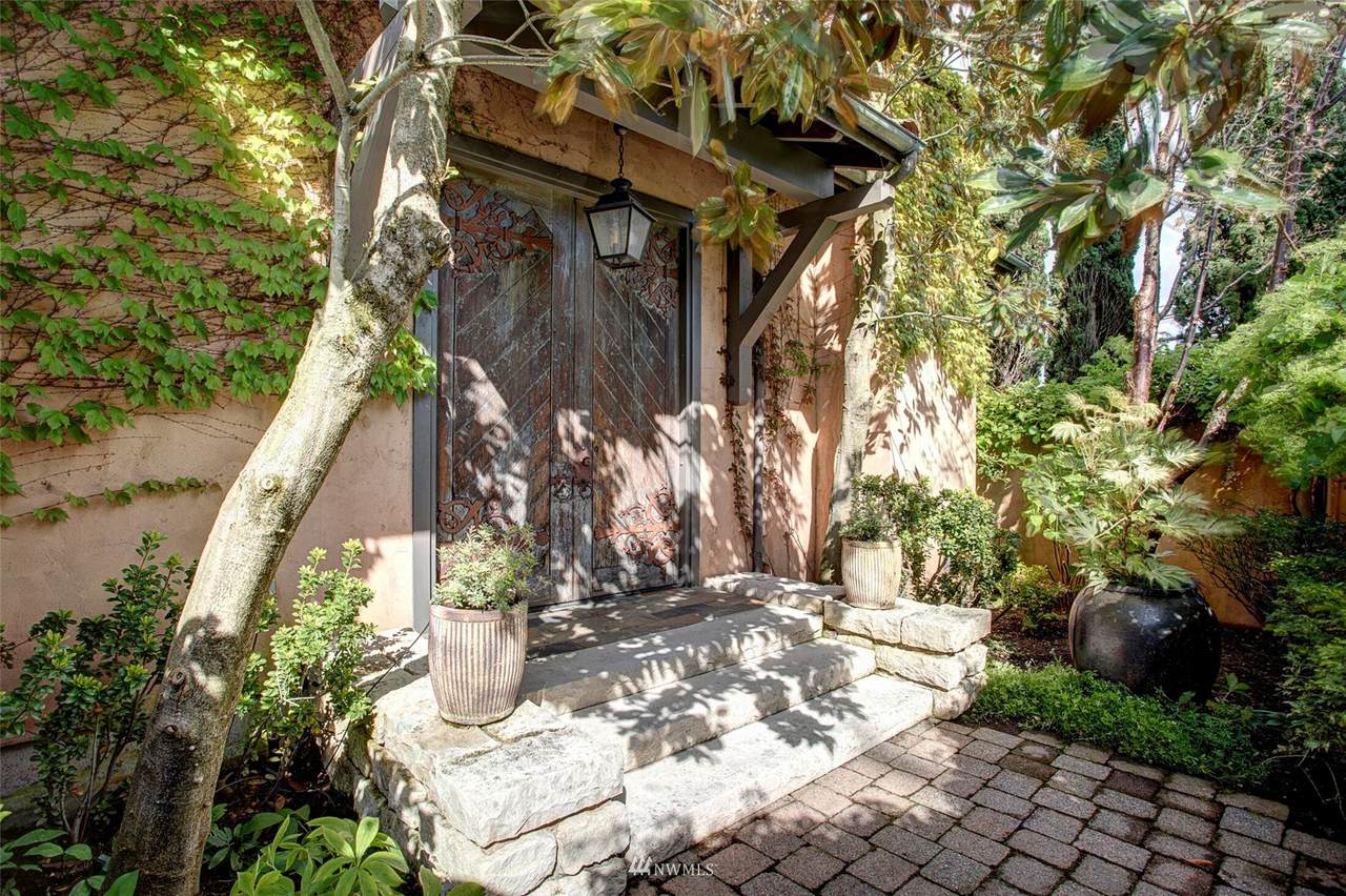 303 Lake Washington Boulevard - Photo 1