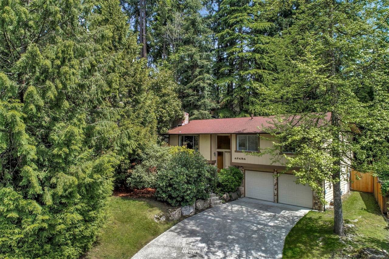 17121 84th Street - Photo 1