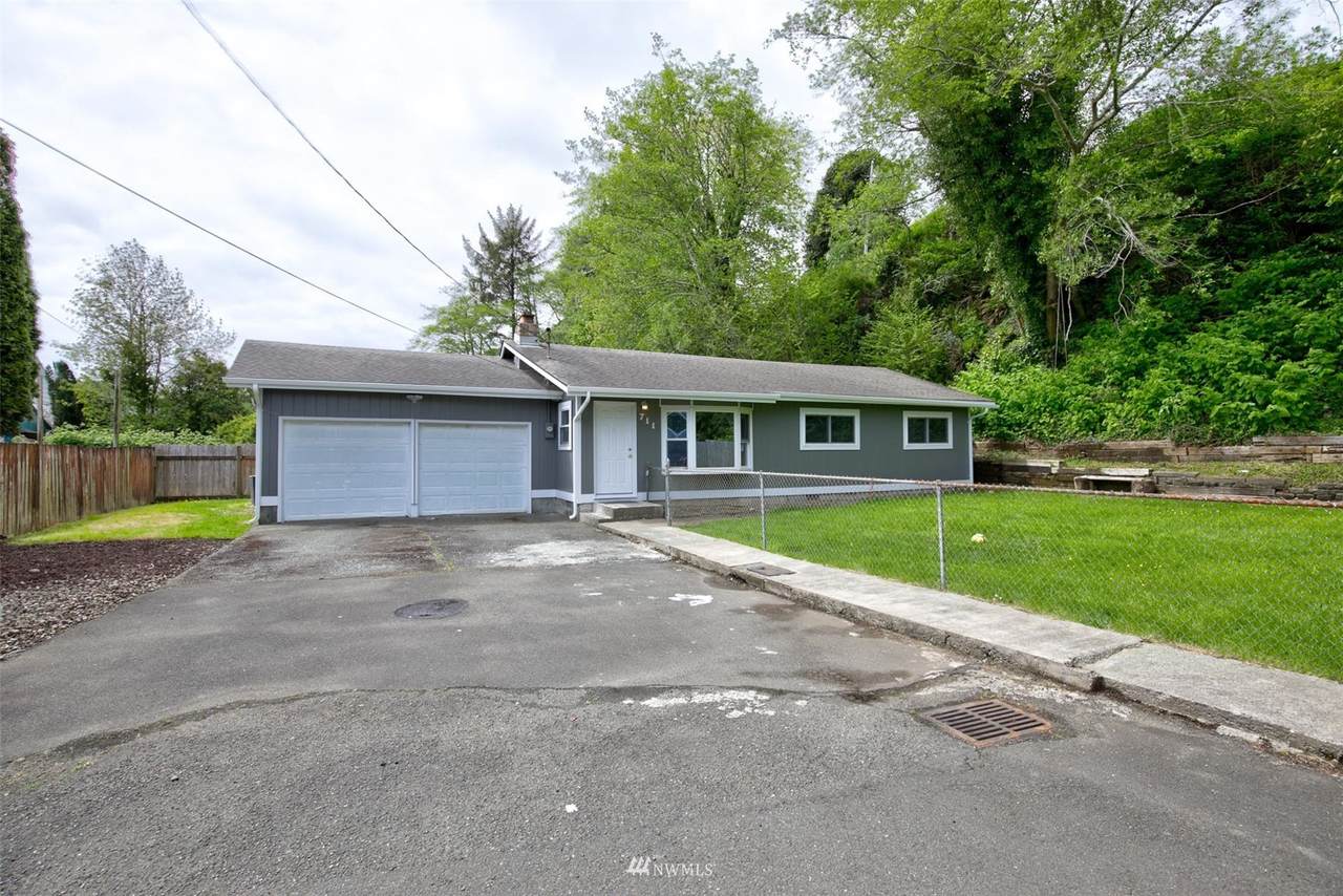 711 Thornton Street - Photo 1
