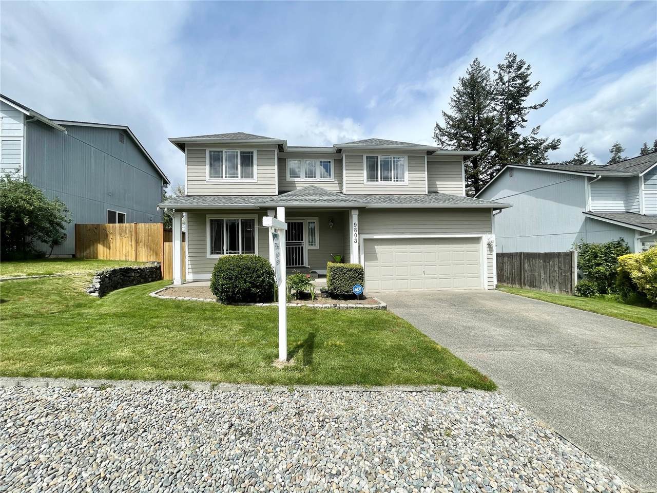9803 109th Street - Photo 1