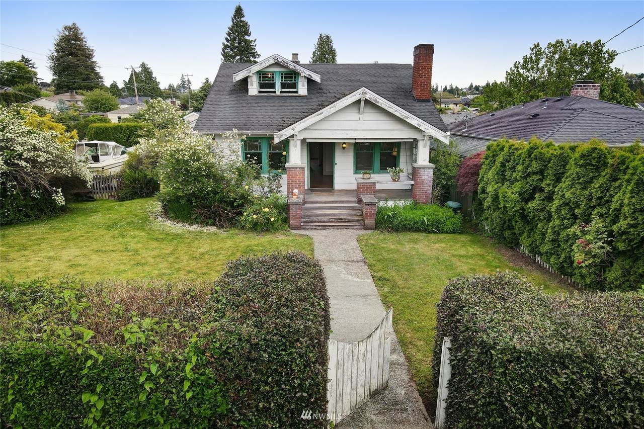 6010 49th Avenue - Photo 1