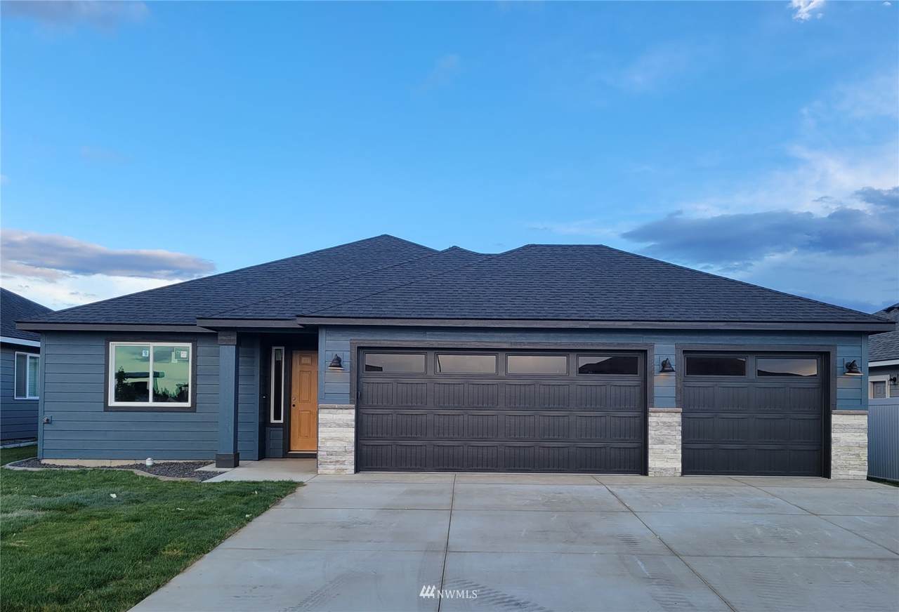 422 Birch Street - Photo 1