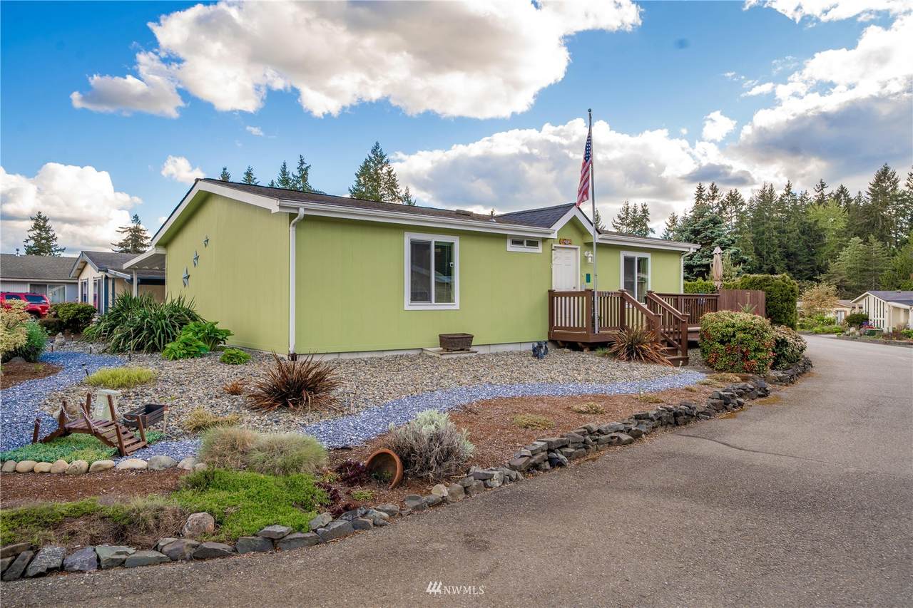 10022 191st Street - Photo 1
