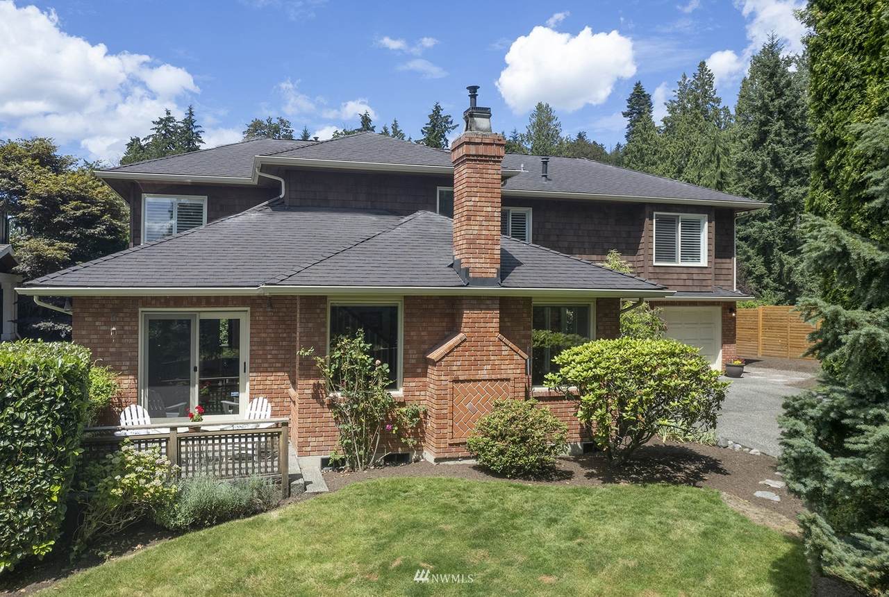 6034 135th Street - Photo 1