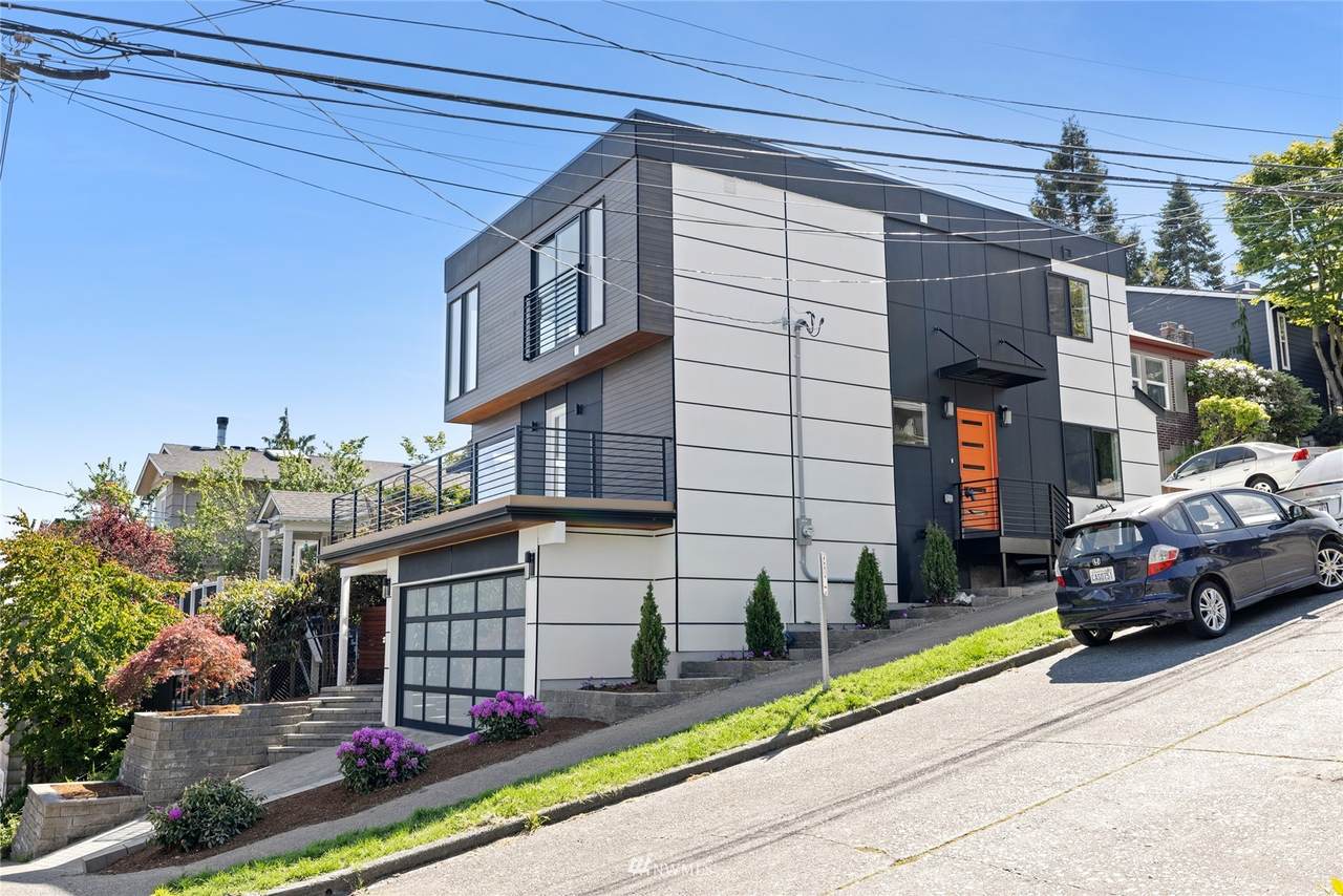 1123 5th Avenue - Photo 1