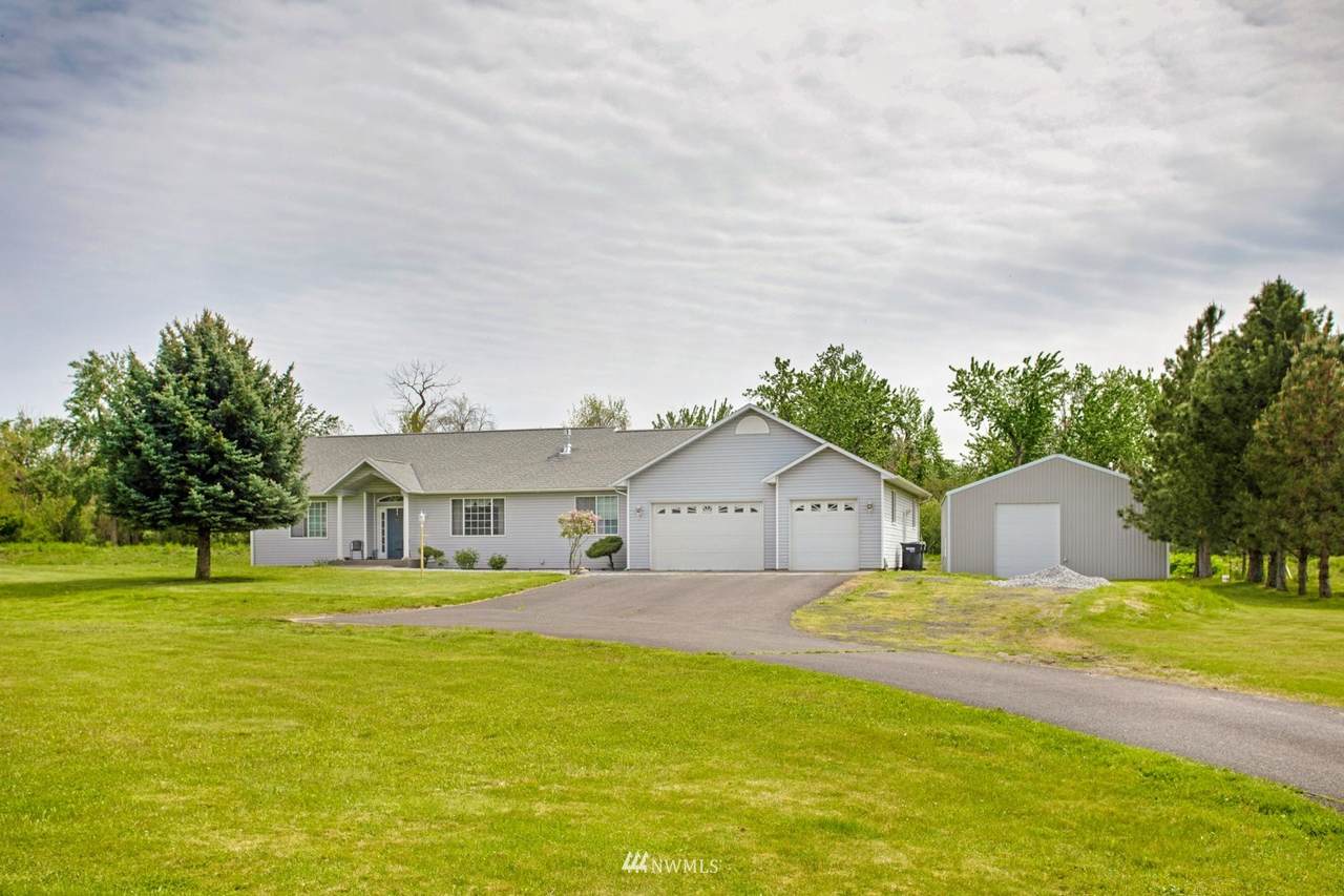 106 Moonlight Drive - Photo 1