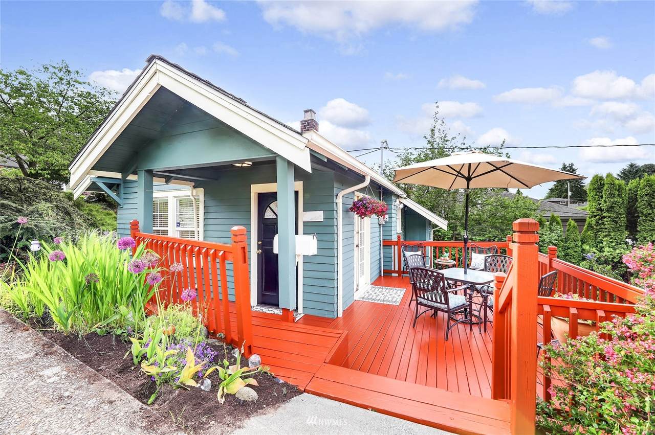 5903 37th Avenue - Photo 1
