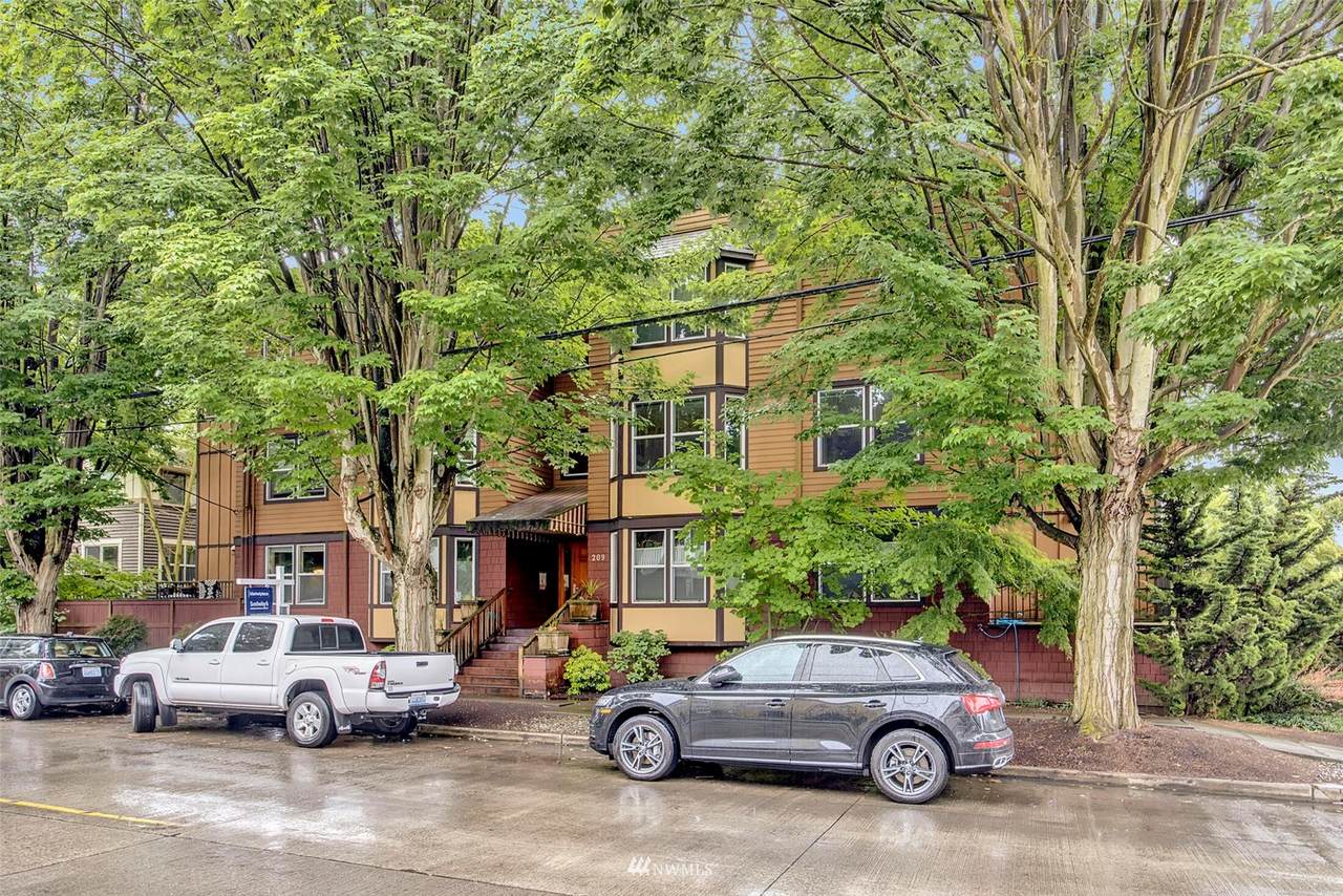 209 39th Street - Photo 1