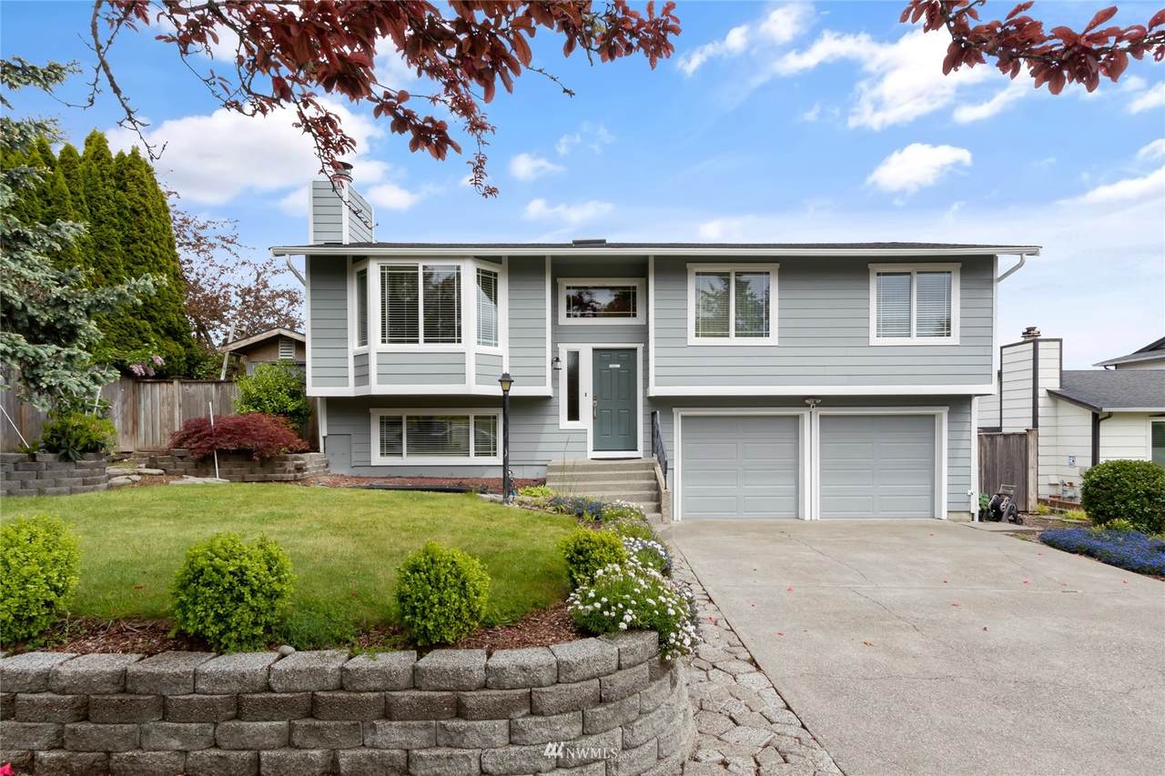 6121 40th Street - Photo 1