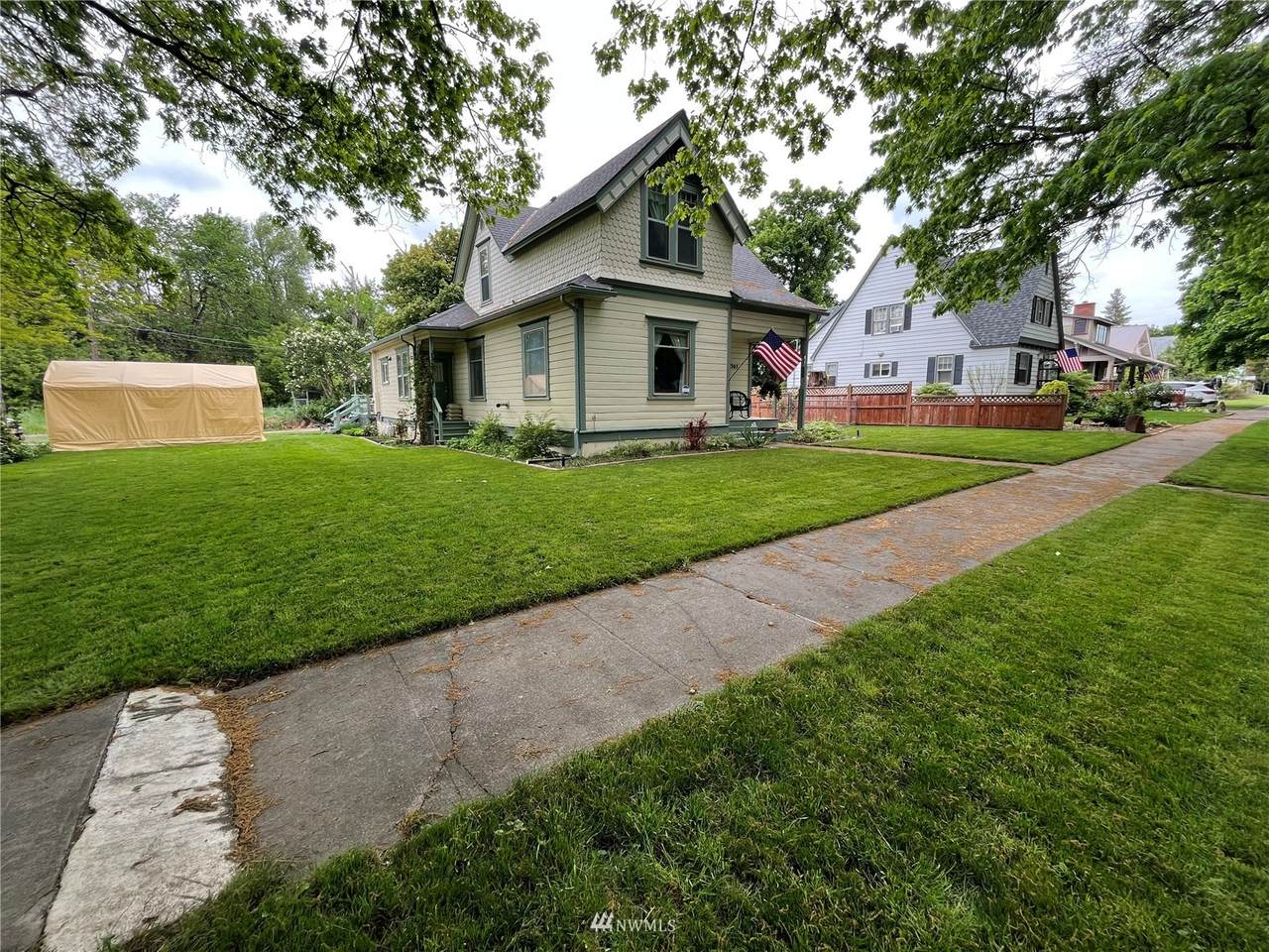 303 Patit Avenue - Photo 1