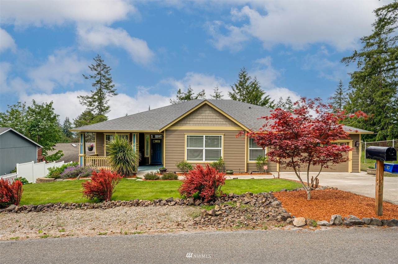 1417 Graham Drive - Photo 1