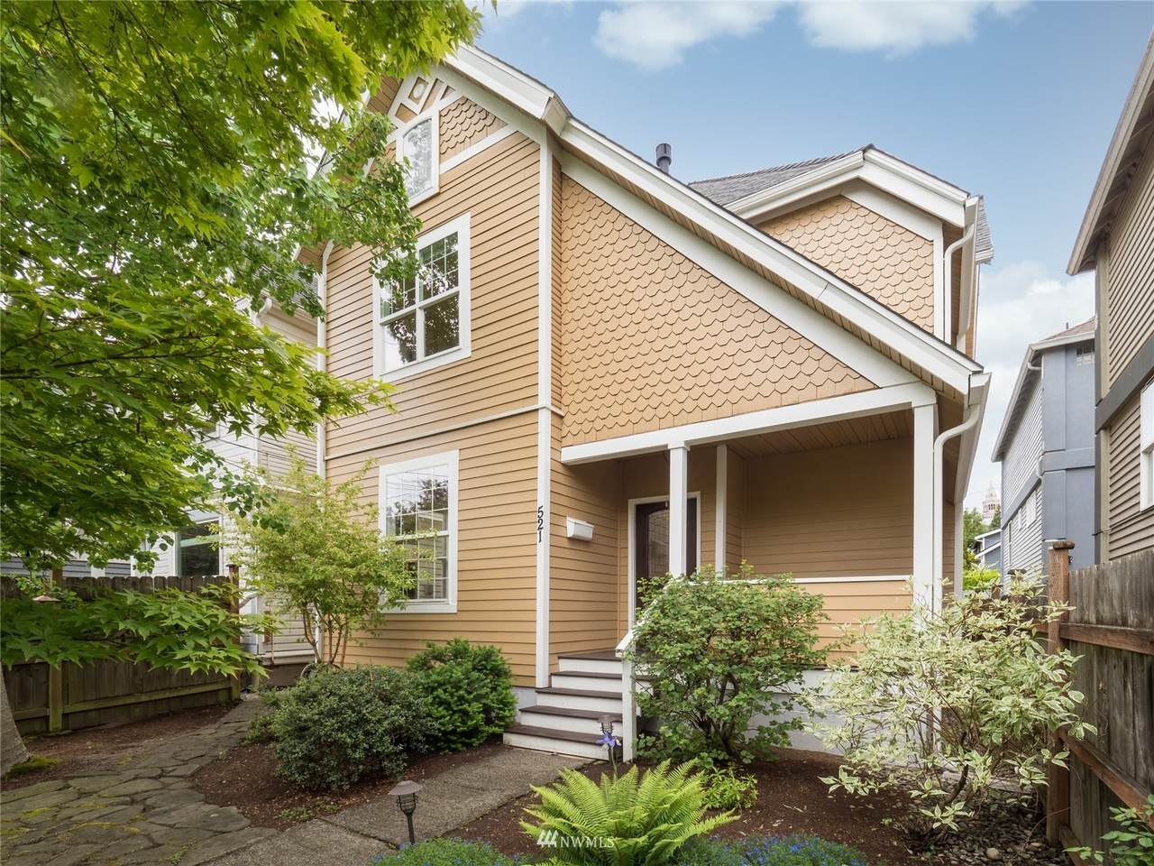 521 21st Avenue - Photo 1