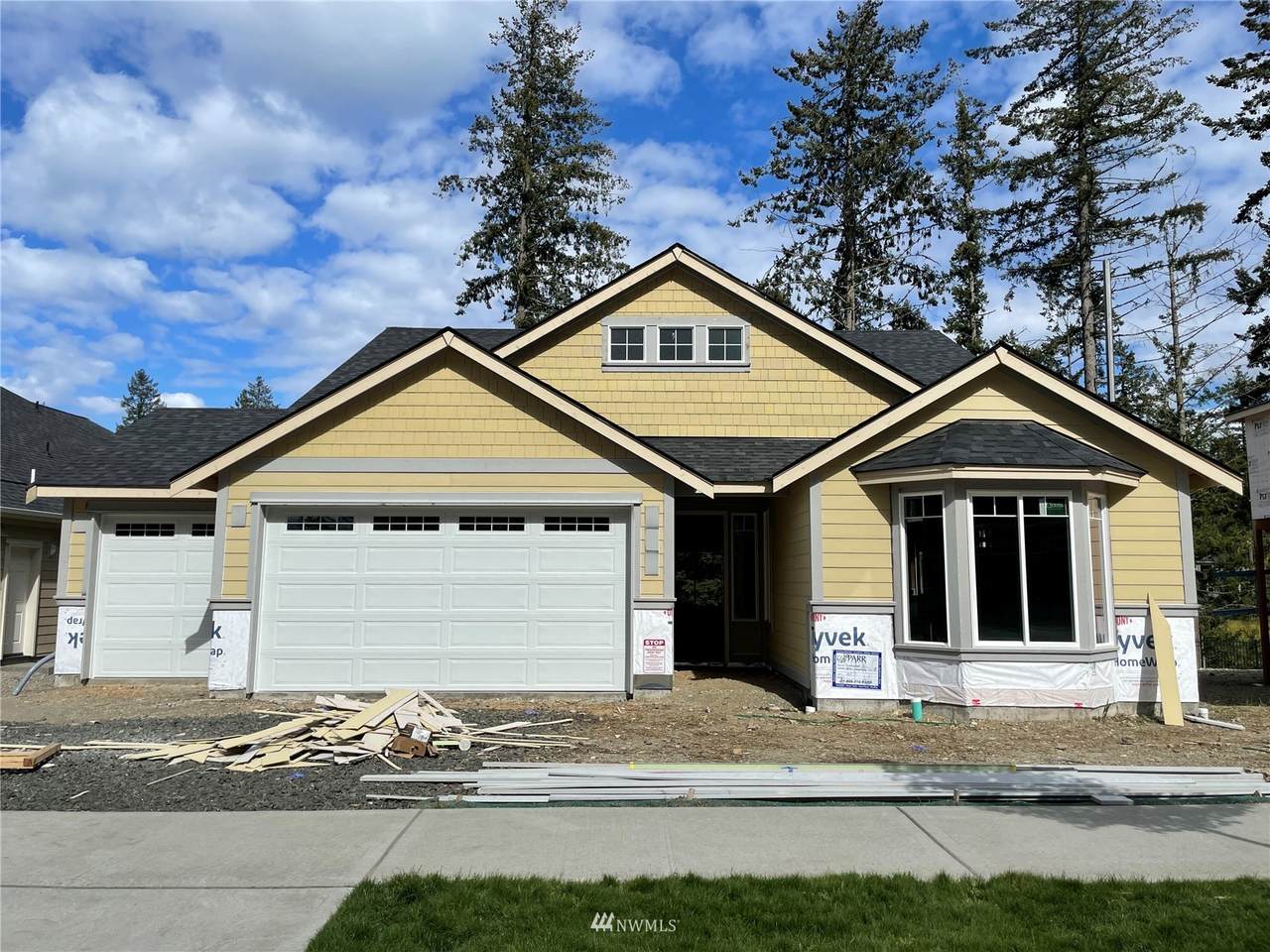 4224 Caddyshack Drive - Photo 1