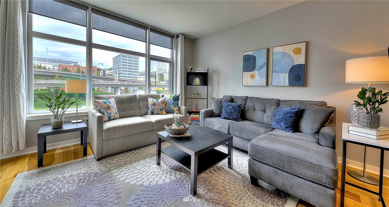 1515 Dock Street - Photo 1