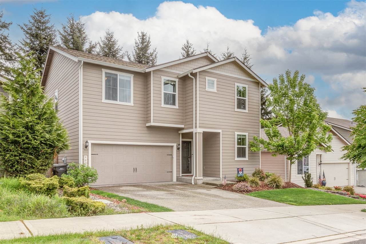 9026 168th Street - Photo 1