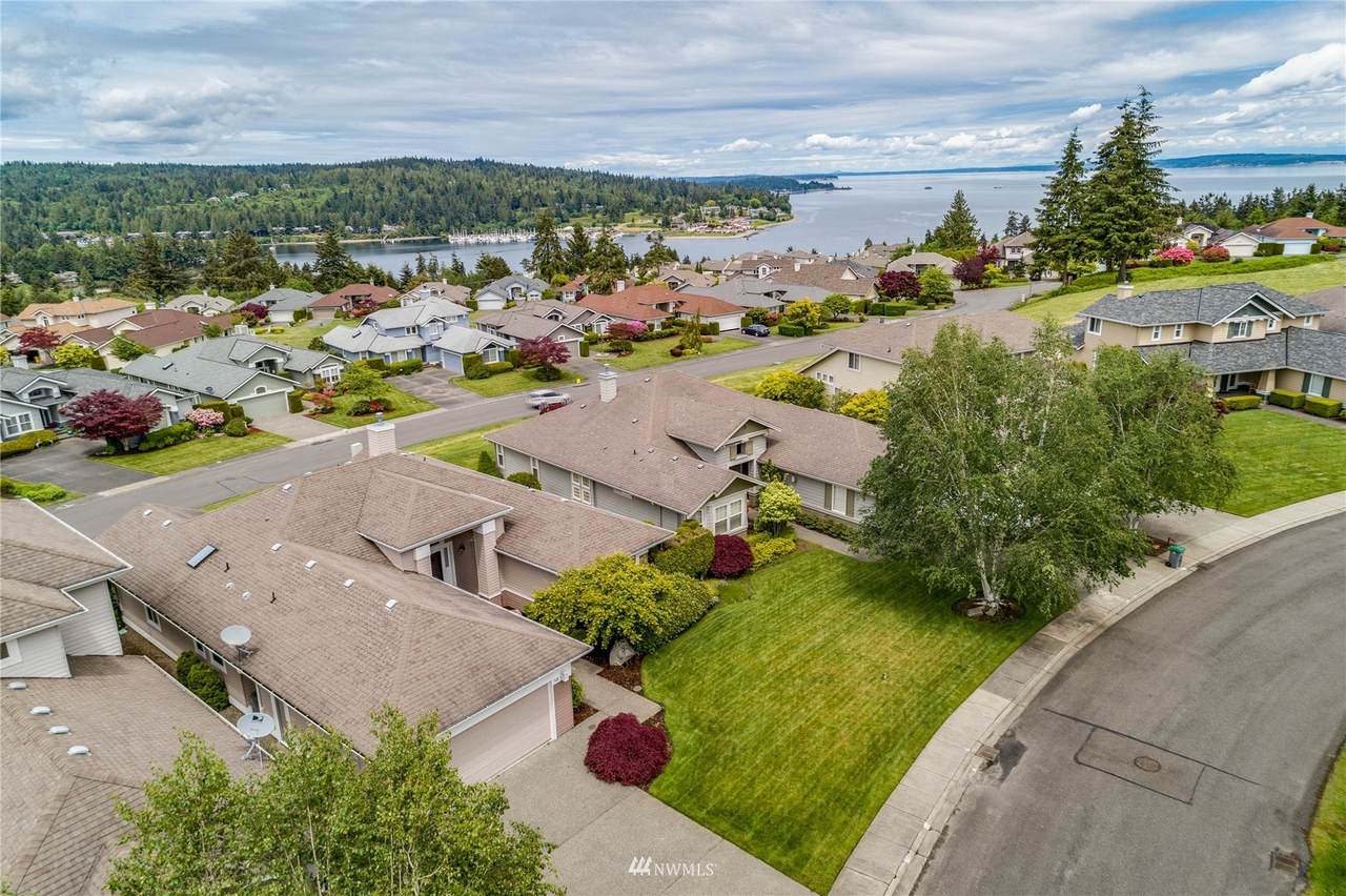 53 Seaway Place - Photo 1