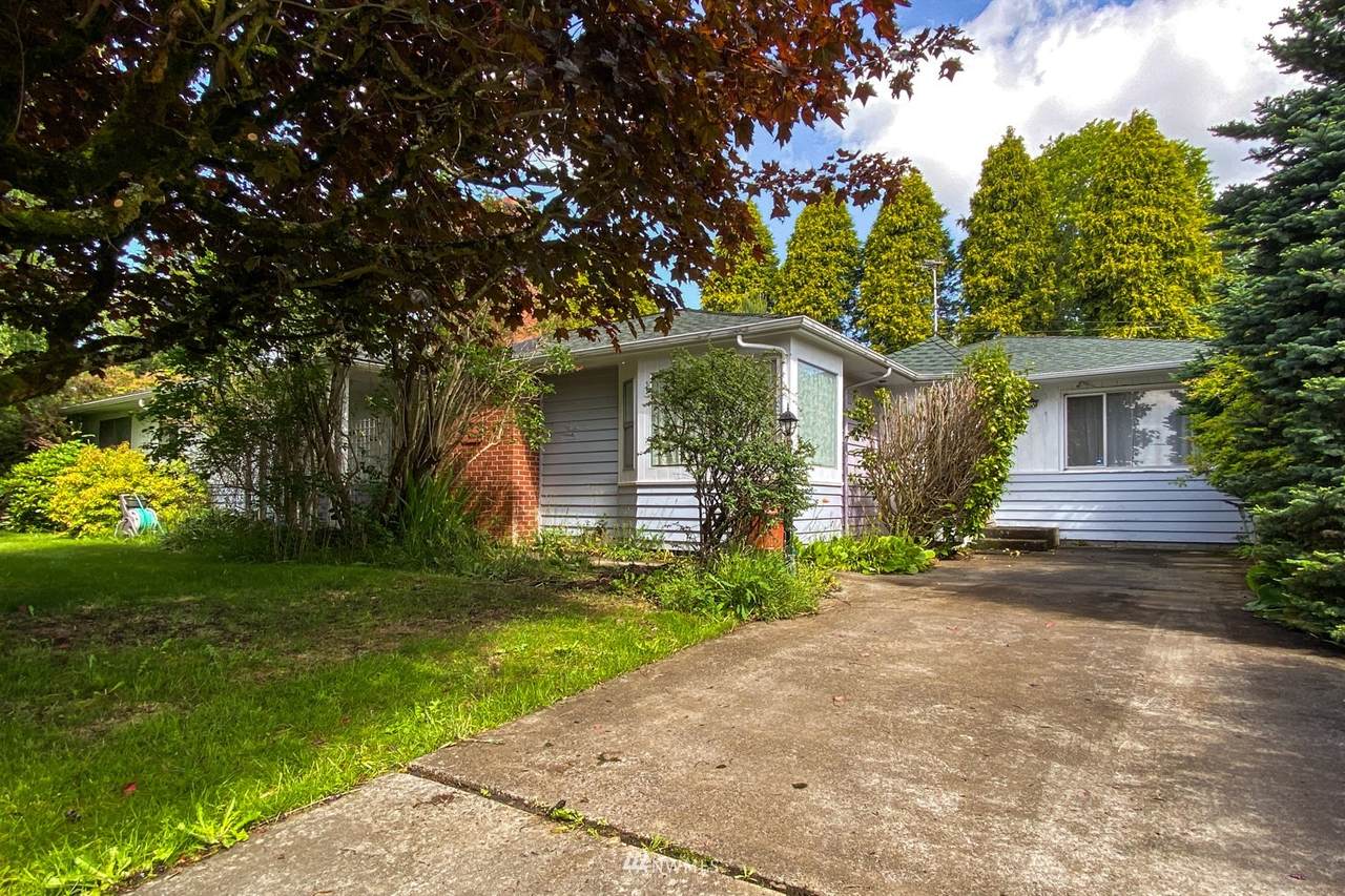 2178 Ferndale Terrace - Photo 1