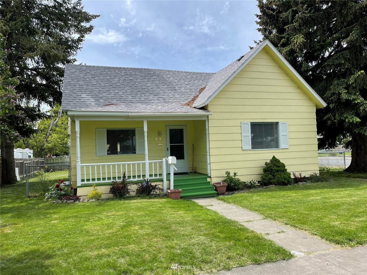 313 Front Street - Photo 1