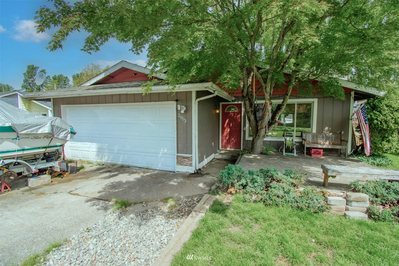 2903 Cowgill Avenue - Photo 1