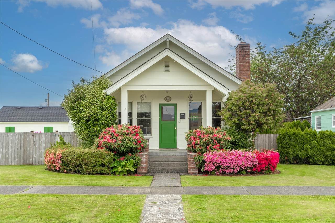 1974 Lafromboise Street - Photo 1
