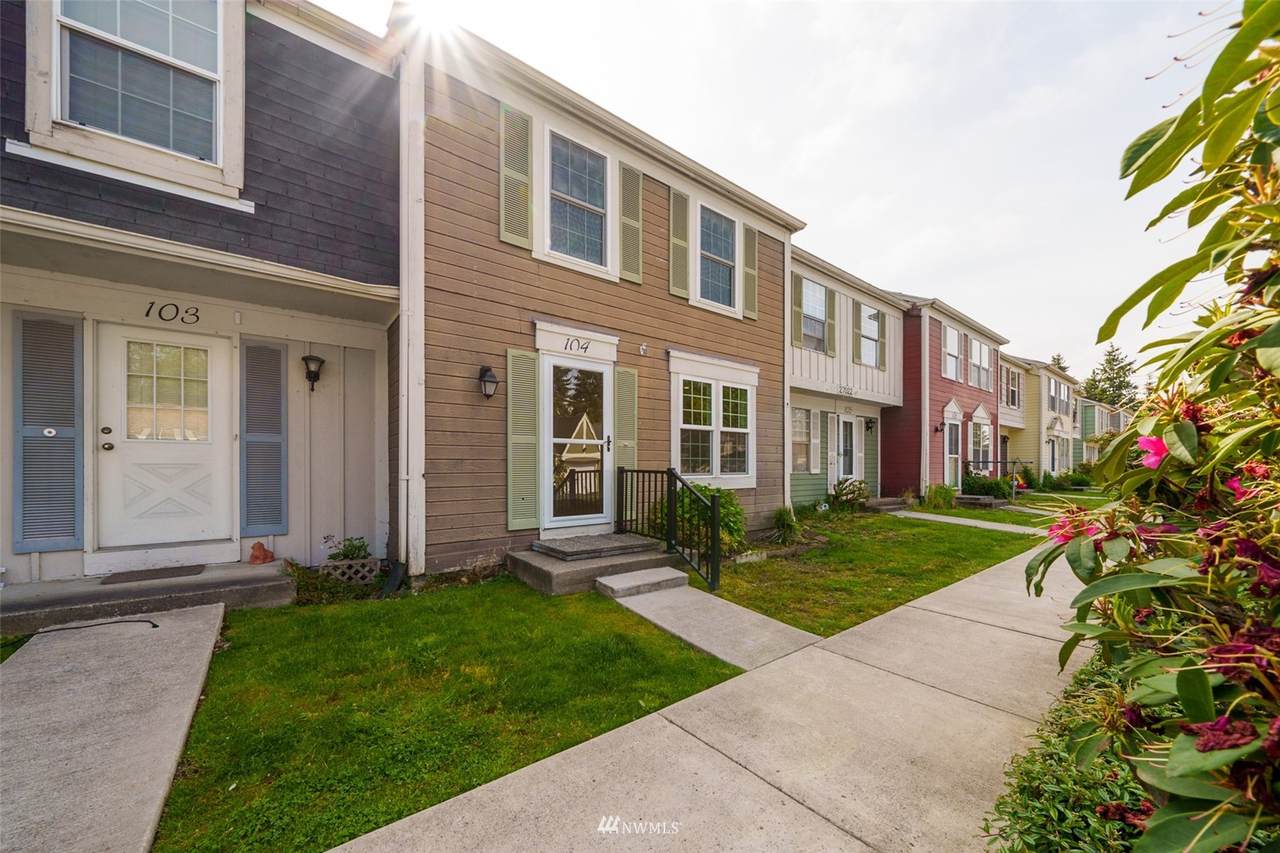 27022 47th Avenue - Photo 1