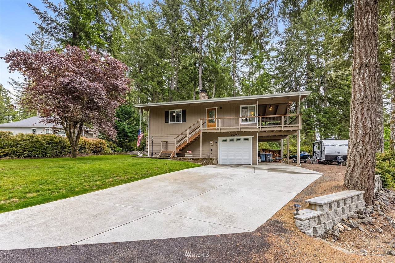 1070 Vine Maple Lane - Photo 1