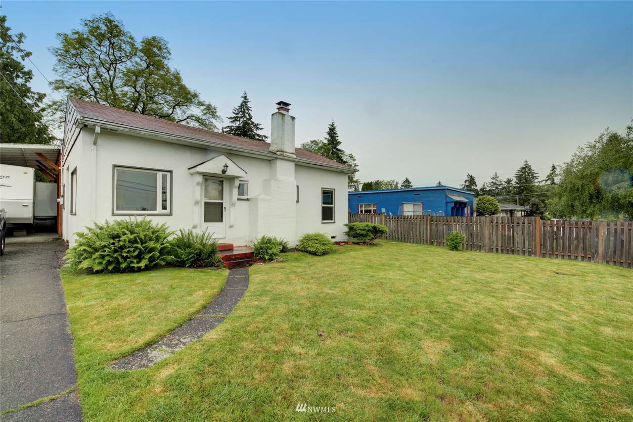 3525 97th Street - Photo 1