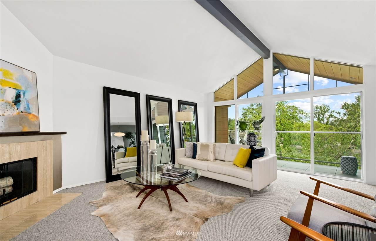 2501 Canterbury Lane - Photo 1