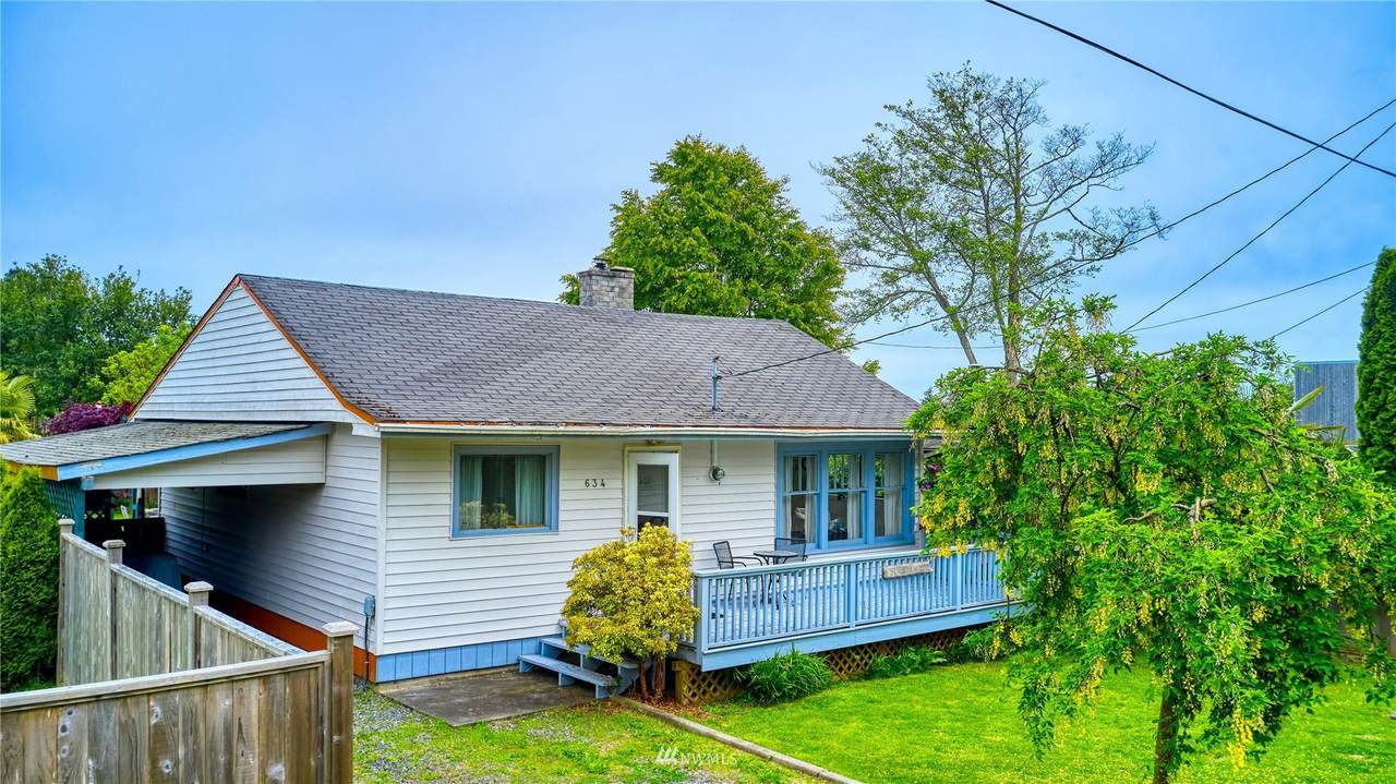 634 Maple Avenue - Photo 1