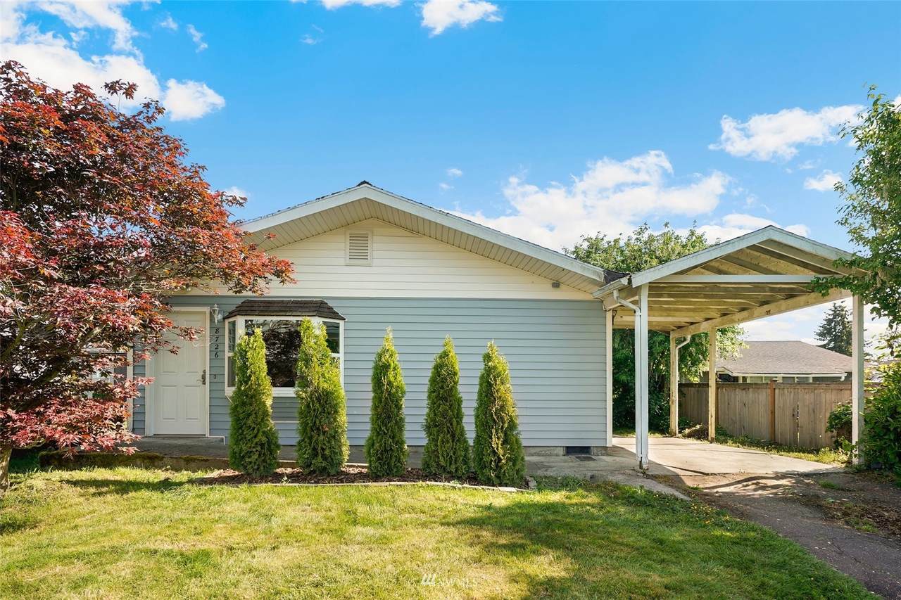 8726 13th Street - Photo 1