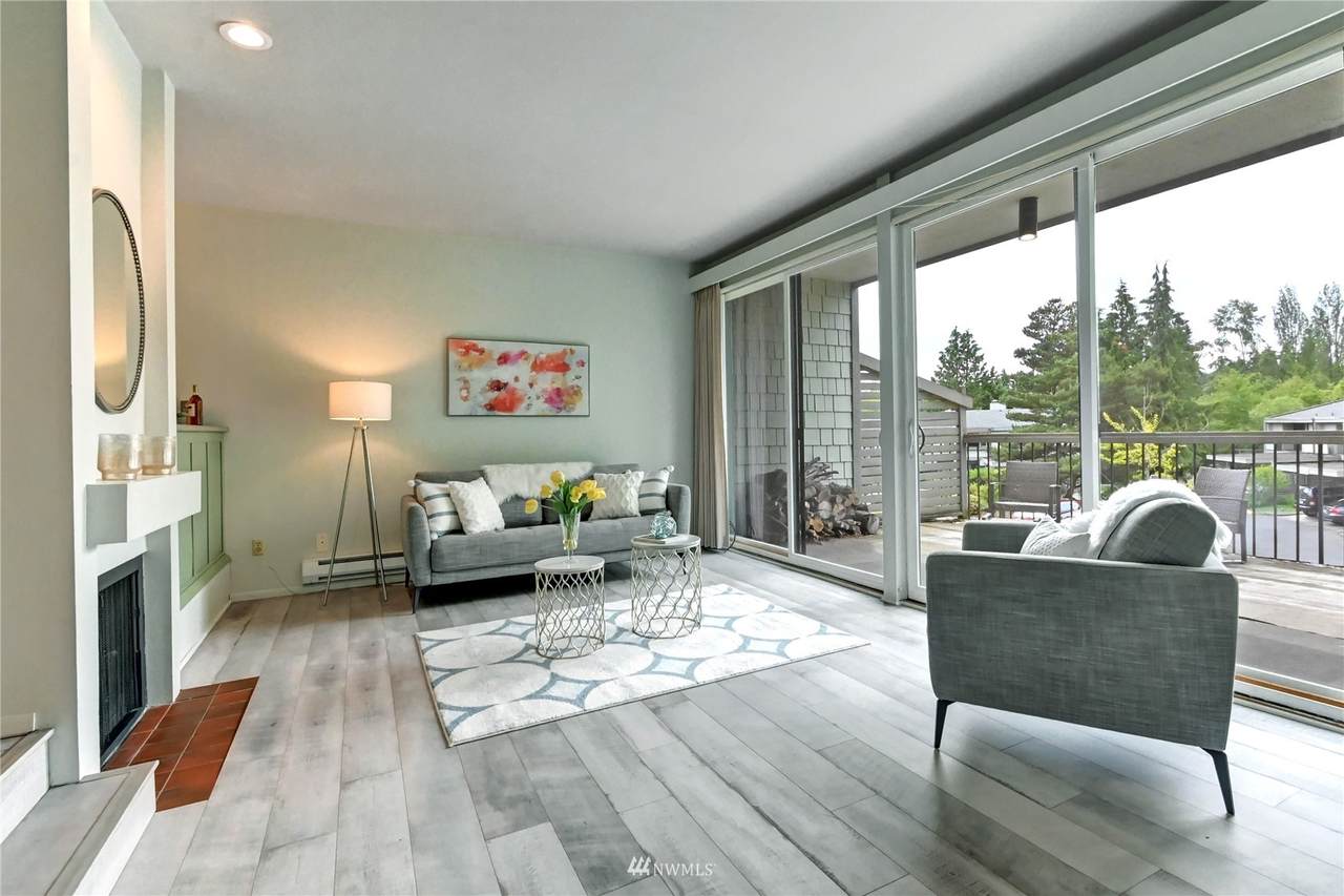 22705 Lakeview Drive - Photo 1