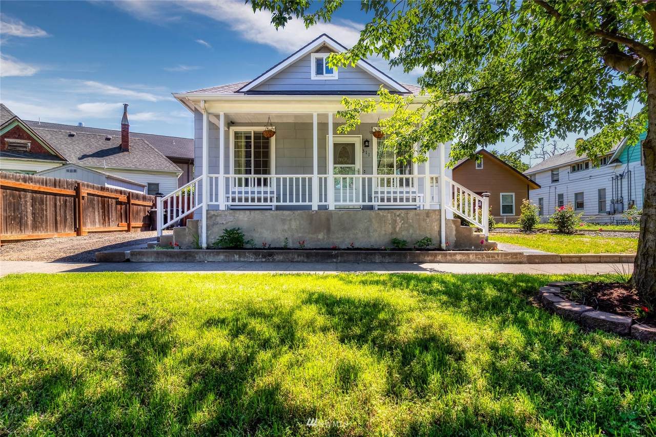 311 Chase Avenue - Photo 1