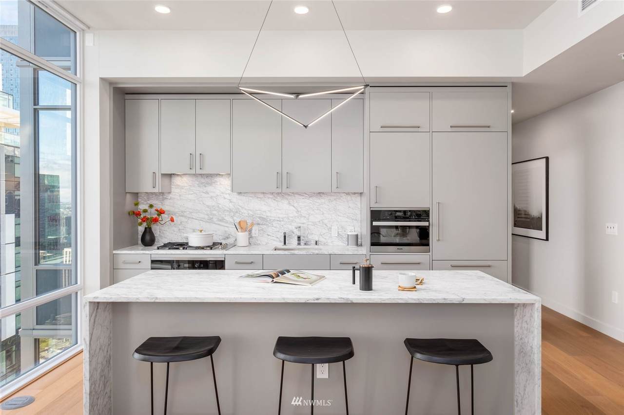 121 Stewart Street - Photo 1